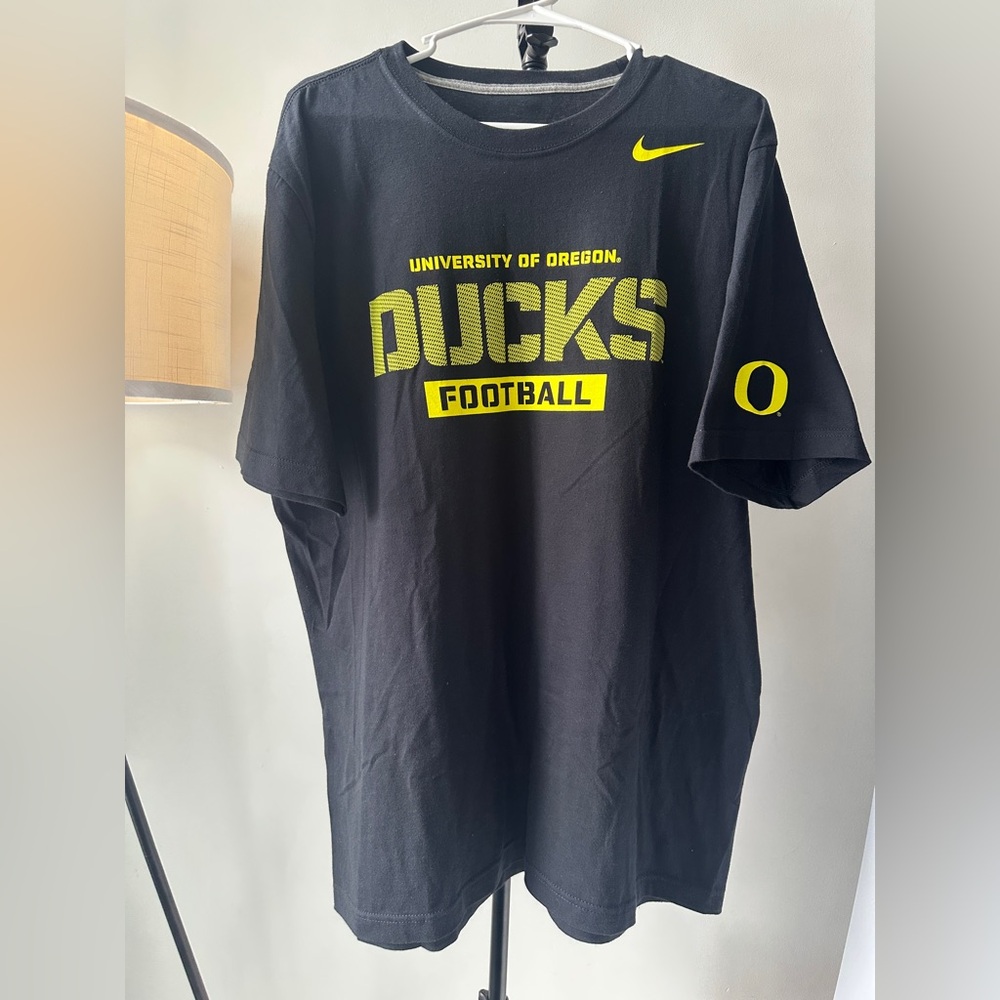 Nike Football Oregon Ducks T-Shirt Mens XL Black Yellow Athletic Performance